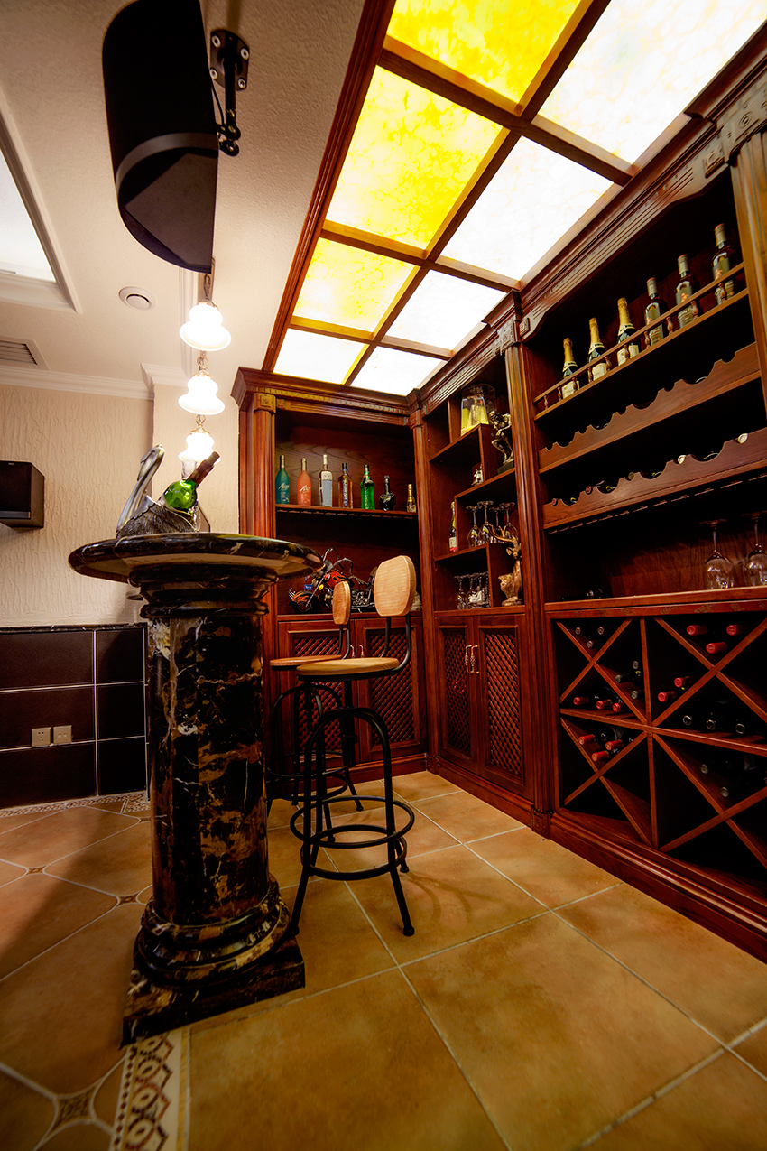 負(fù)一層吧臺(tái).jpg 負(fù)一層吧臺(tái).jpg