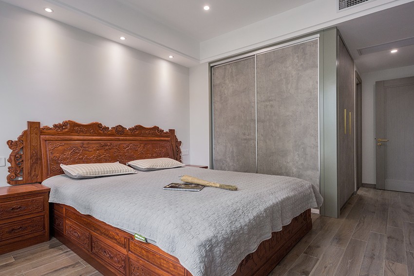 臥室.jpg 臥室.jpg