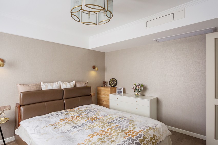 次臥裝修實(shí)景圖.jpg 次臥裝修實(shí)景圖.jpg