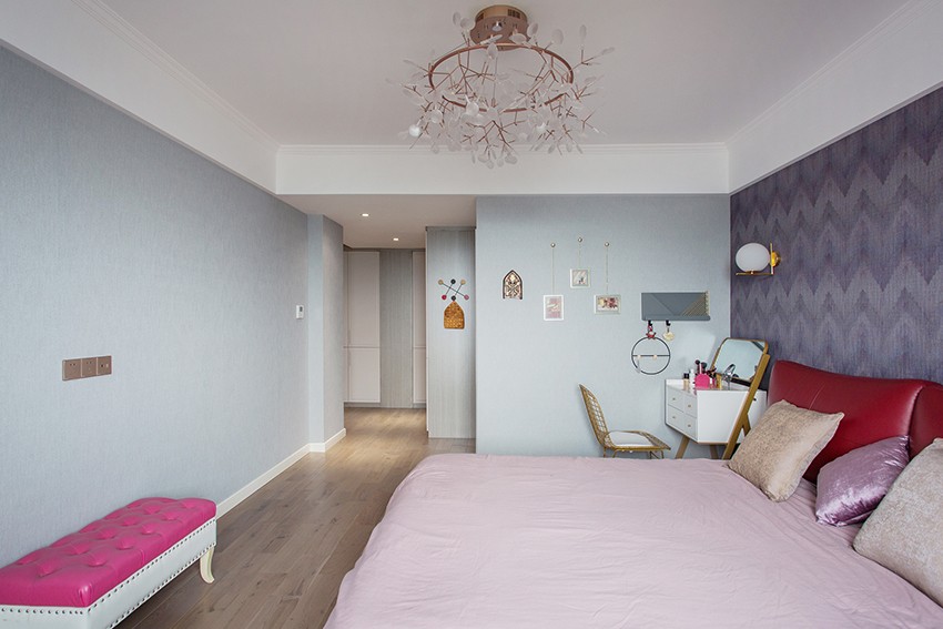 主臥裝修實(shí)景圖.jpg 主臥裝修實(shí)景圖.jpg