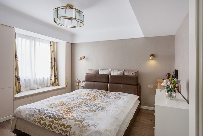 次臥裝修實(shí)景圖.jpg 次臥裝修實(shí)景圖.jpg