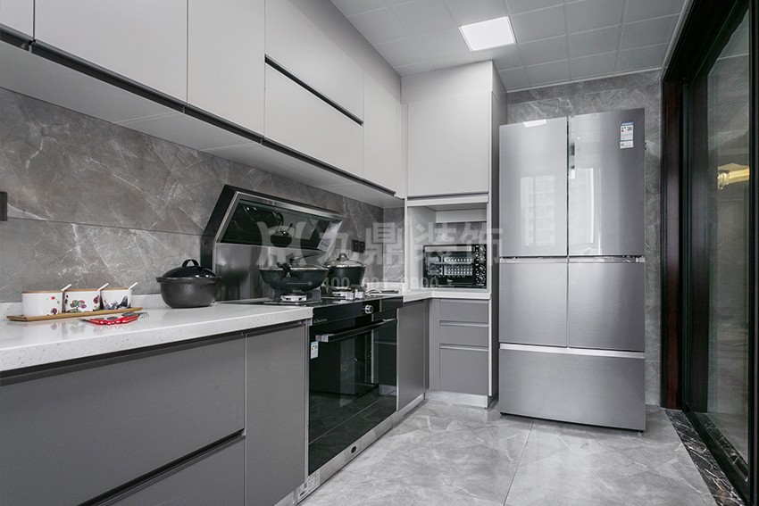 廚房.jpg 廚房.jpg