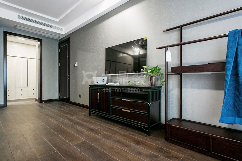 臥室.jpg 臥室.jpg