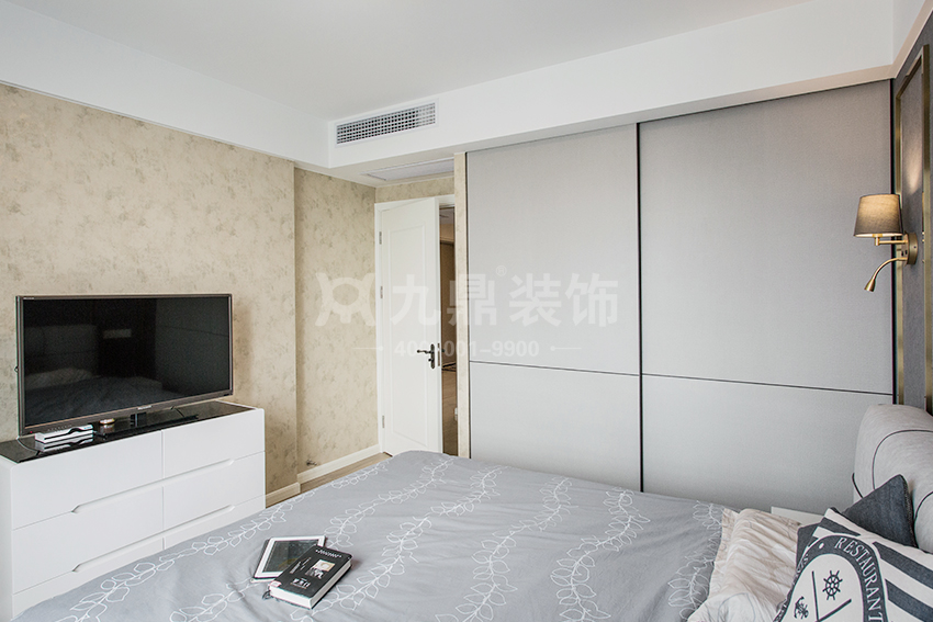 臥室.jpg 臥室.jpg