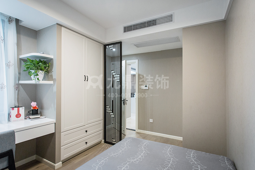 臥室.jpg 臥室.jpg