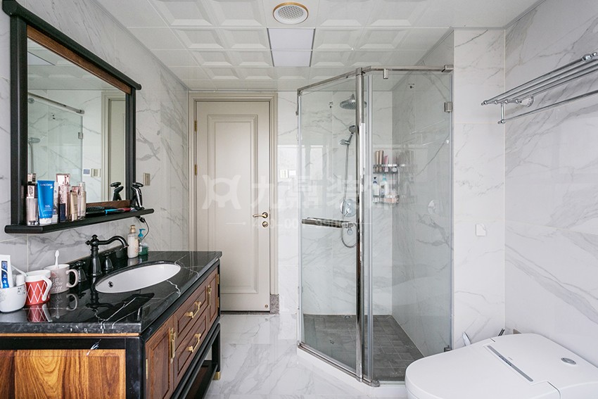 衛(wèi)生間裝修效果圖.jpg 衛(wèi)生間裝修效果圖.jpg