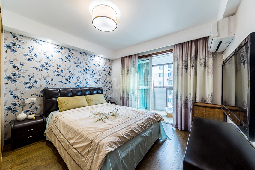 臥室.jpg 臥室.jpg