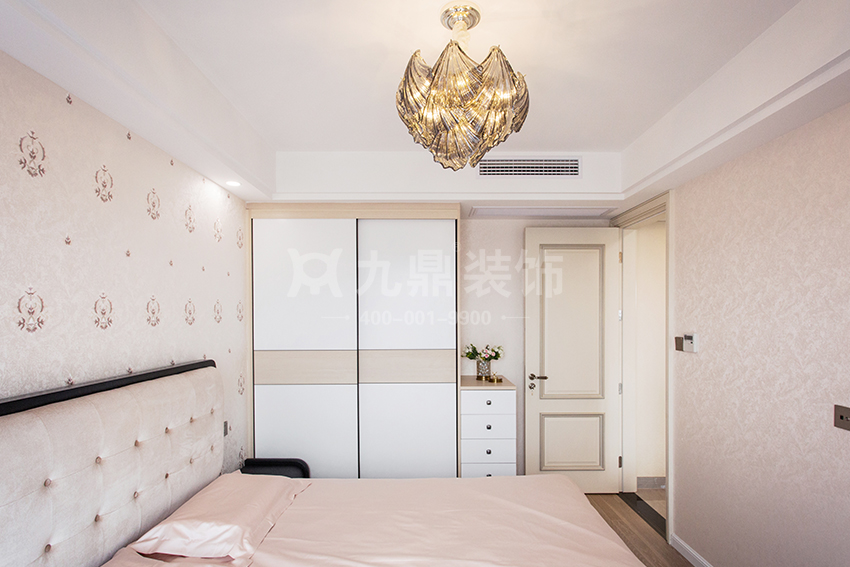 臥室裝修實景圖.jpg