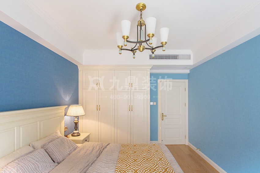 臥室裝修效果圖.jpg