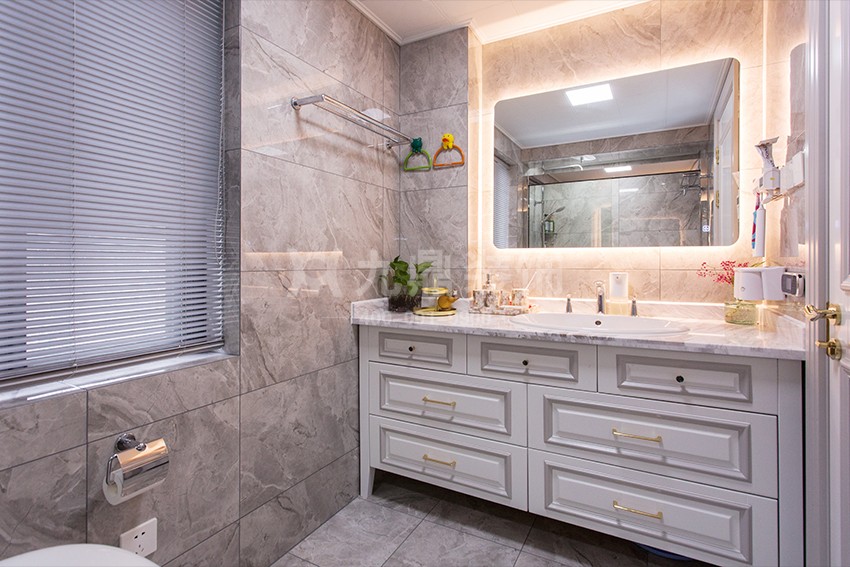 衛(wèi)生間裝修效果圖.jpg 衛(wèi)生間裝修效果圖.jpg