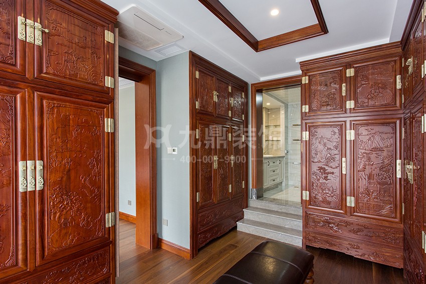 衣帽間裝修效果圖.jpg 衣帽間裝修效果圖.jpg