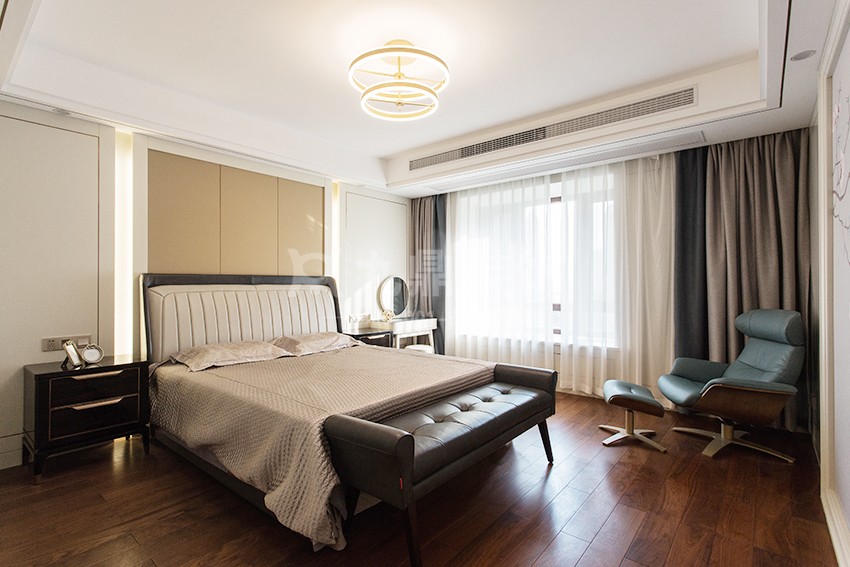 主臥裝修實景圖