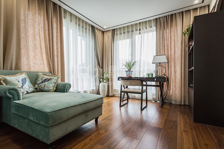 主臥裝修實景圖