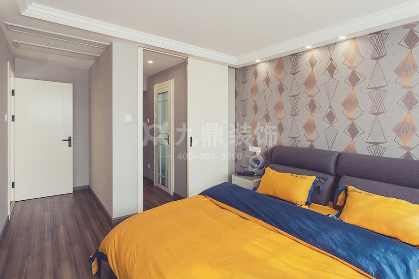 二樓臥室裝修實景圖