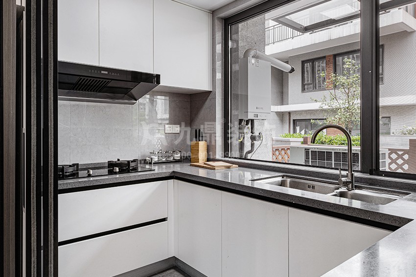 別墅廚房裝修實(shí)景圖