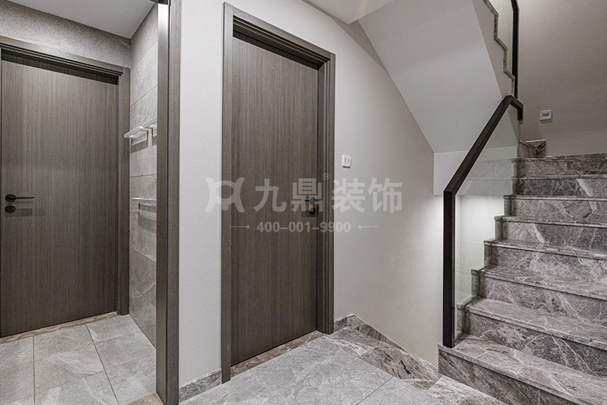 別墅樓梯裝修實(shí)景圖