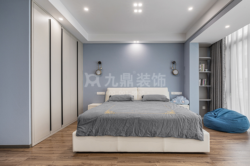 別墅主臥裝修實(shí)景圖