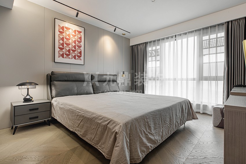 主臥裝修實景圖