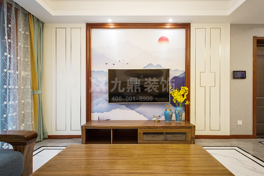 電視背景墻的軟裝設(shè)計(jì)讓客廳變得“高端、大氣、上檔次”